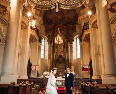Свадьба в церкви в Праге